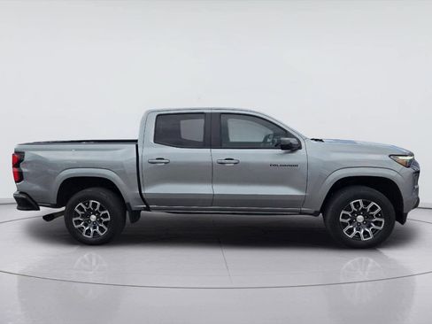 Used 2024 Chevrolet Colorado LT w/ LT Convenience Package III RWD image 4