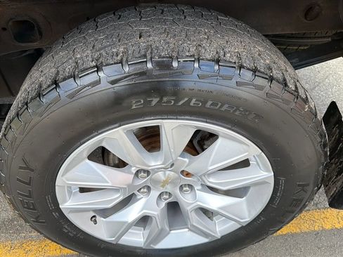 Used 2021 Chevrolet Silverado 1500 Custom w/ LPO, Dark Essentials Package AWD/4WD image 9