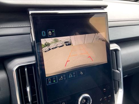 Used 2025 GMC Acadia Elevation FWD image 27