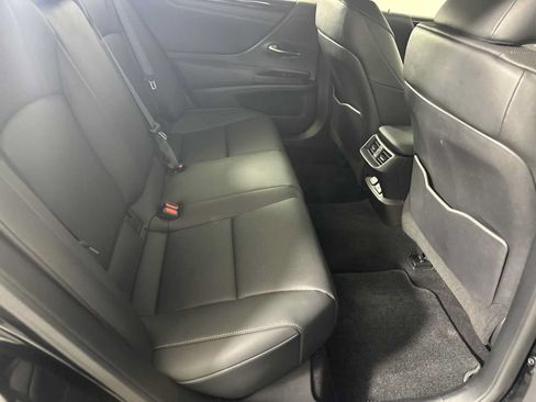 Used 2019 Lexus ES 350 w/ Premium Package FWD image 17