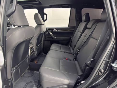 Used 2023 Lexus GX 460 Premium image 44