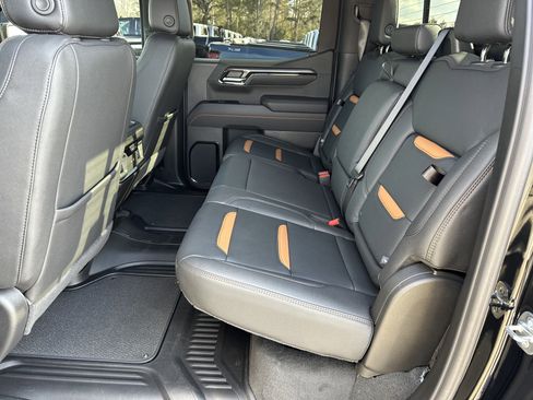 Used 2025 GMC Sierra 1500 AT4 w/ AT4 Premium Package image 22