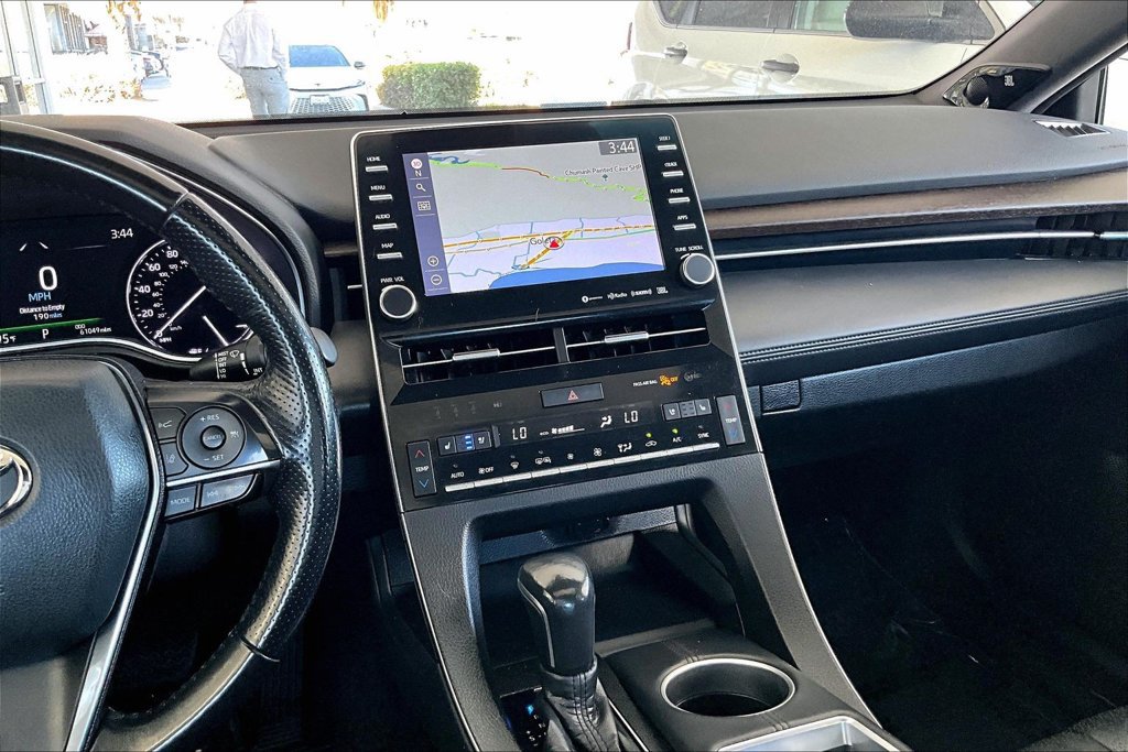 Used 2021 Toyota Avalon Limited w/ Advanced Safety Package FWD image 9