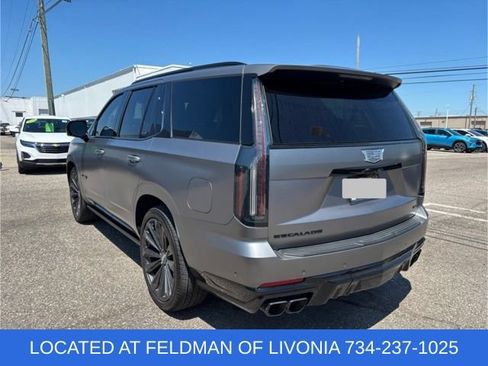 Used 2026 Cadillac Escalade V w/ LPO, Onyx Lite Package AWD/4WD image 2