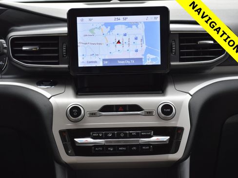 Used 2023 Ford Explorer XLT w/ Equipment Group 202A image 4