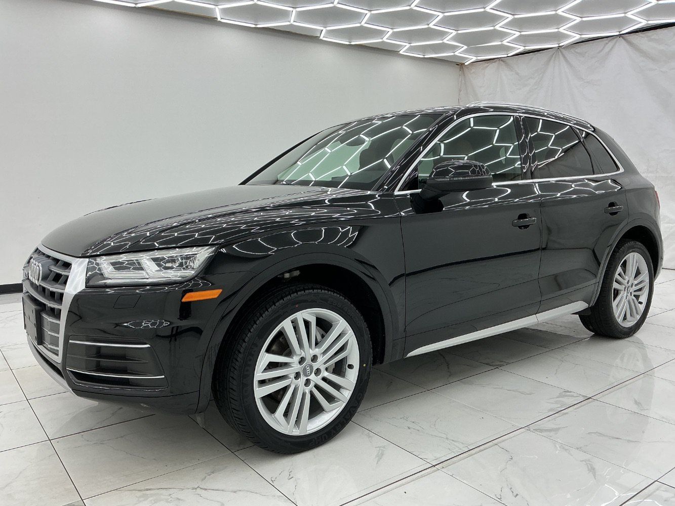 Used 2020 Audi Q5 2.0T Premium Plus w/ Premium Plus Package AWD/4WD image 6
