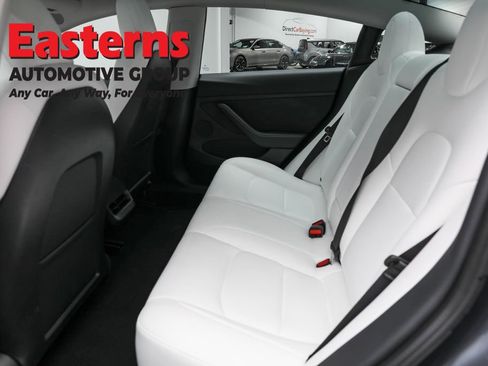Used 2023 Tesla Model 3 Standard Range image 19