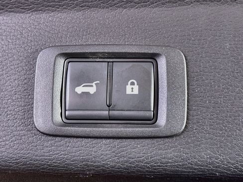 Used 2024 Mitsubishi Outlander SE AWD/4WD image 31