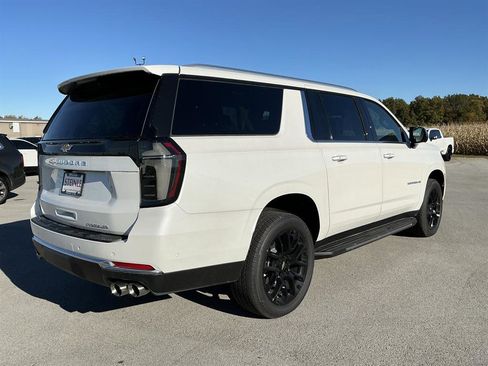 New 2025 Chevrolet Suburban Premier w/ Sun And Tow Package image 3