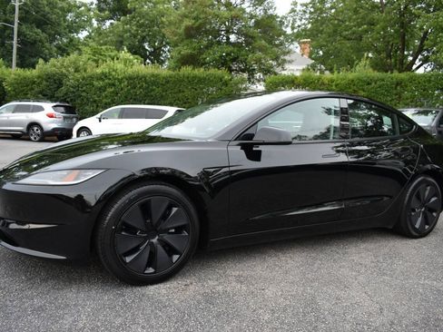 Used 2024 Tesla Model 3 Long Range AWD/4WD image 2