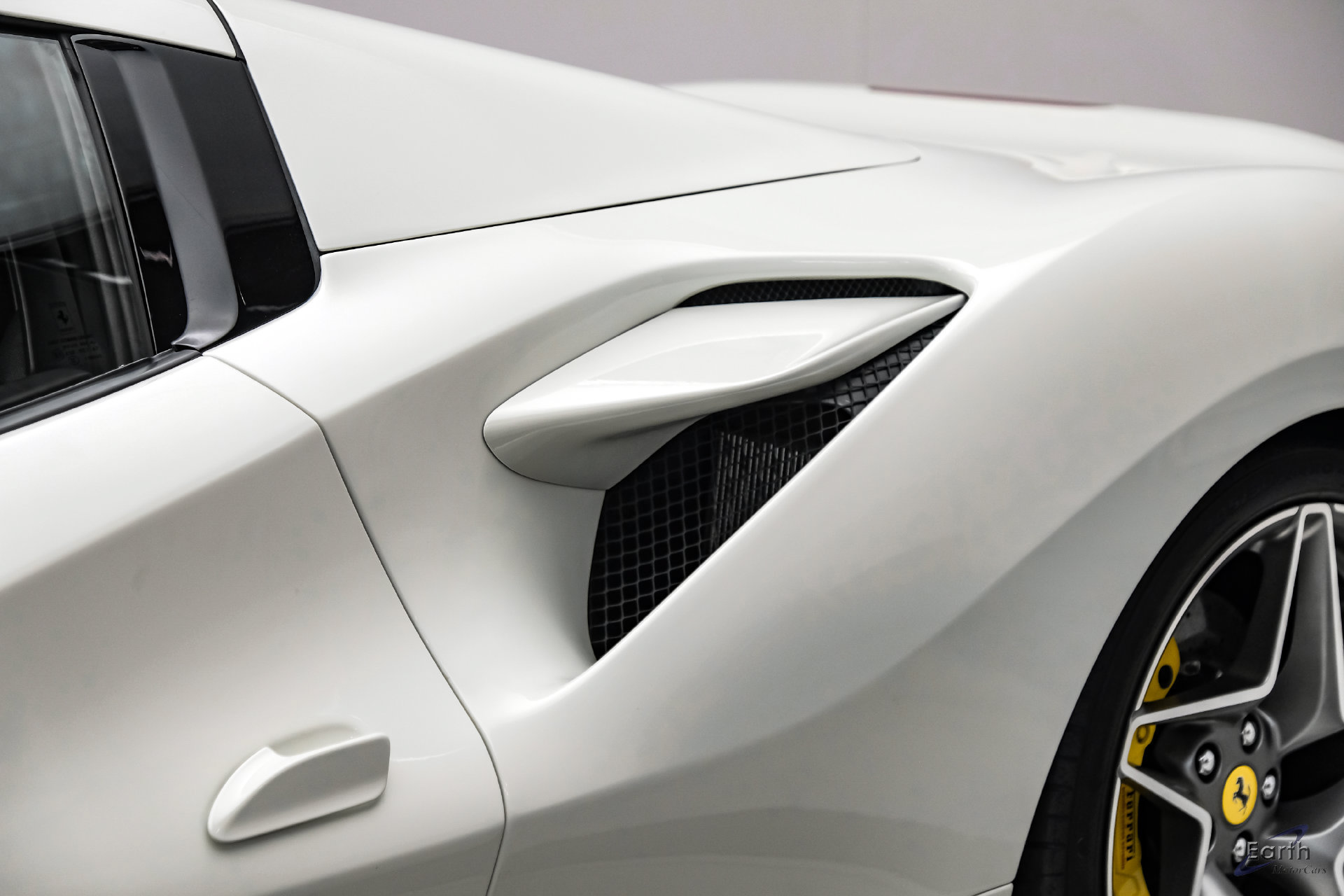 Used 2022 Ferrari F8 Tributo RWD image 44