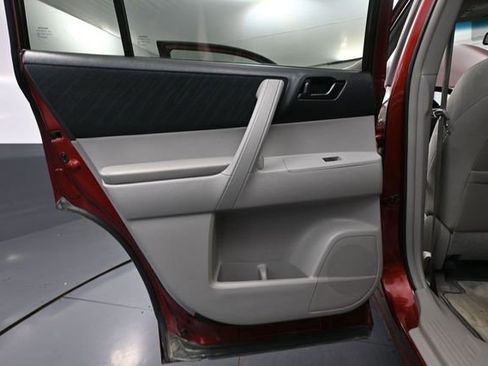 Used 2010 Toyota Highlander 4WD image 33