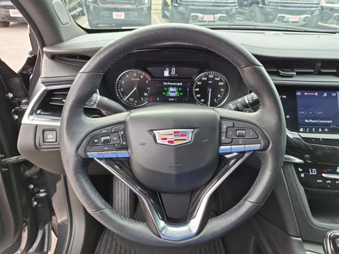 Used 2020 Cadillac XT6 Premium Luxury FWD image 24