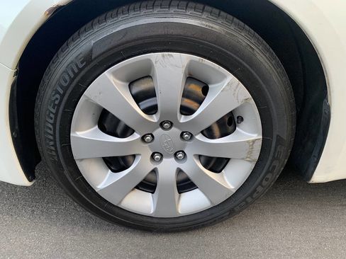 Used 2011 Subaru Impreza 2.5i image 32