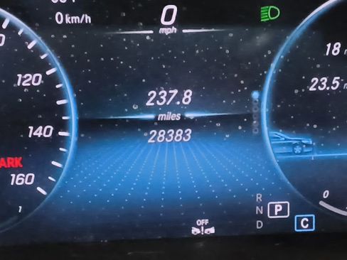 Used 2023 Mercedes-Benz GLC 300 4MATIC Coupe image 19