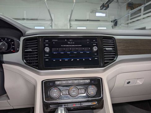 Used 2022 Volkswagen Atlas SE image 32