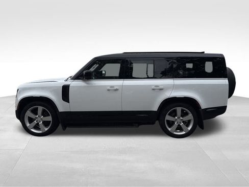 New 2024 Land Rover Defender 130 X-Dynamic SE image 2