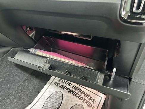 Certified 2024 Volvo XC40 Recharge Ultimate w/ Protection Package Premier image 32