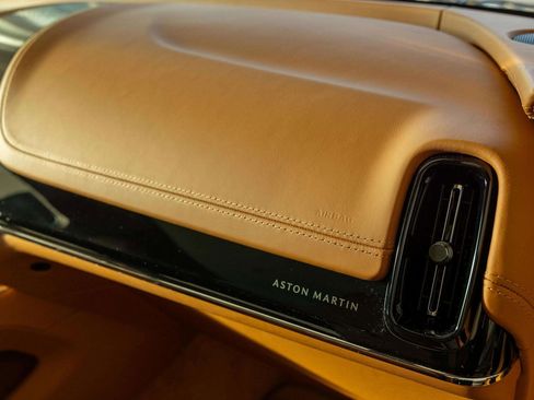 New 2026 Aston Martin DBX 707 image 33