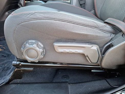 Used 2018 Jeep Wrangler Unlimited Rubicon image 14