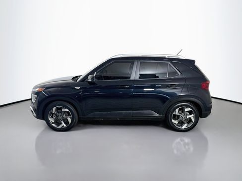 Used 2023 Hyundai Venue SEL FWD image 6