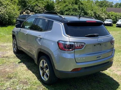 Used 2018 Jeep Compass Limited w/ Safe & Security Group AWD/4WD image 3