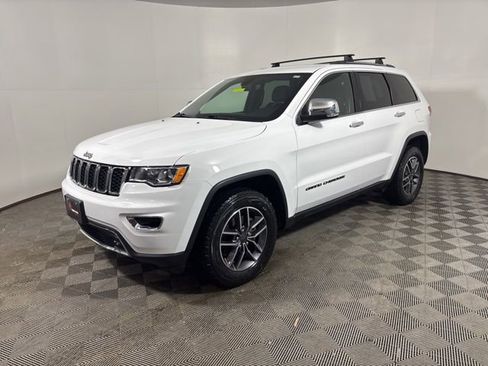 Certified 2019 Jeep Grand Cherokee Limited w/ Trailer Tow Group IV image 3