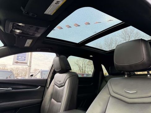 Certified 2023 Cadillac XT5 Premium Luxury image 11