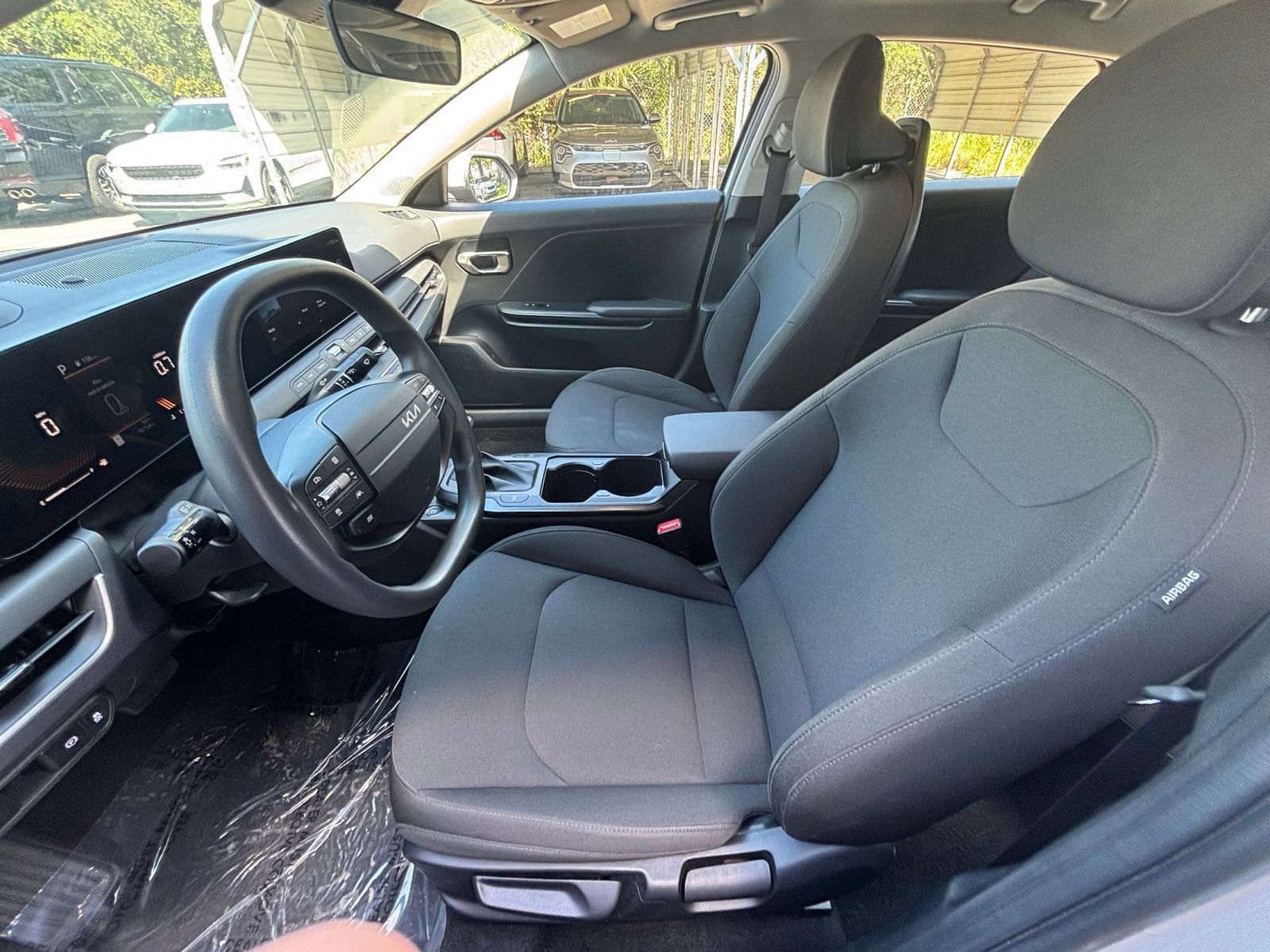 Used 2026 Kia K4 FWD image 25