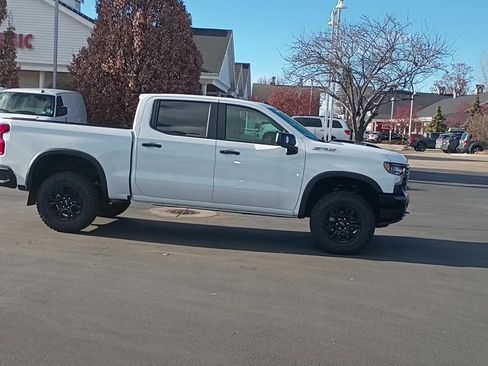 New 2026 Chevrolet Silverado 1500 ZR2 image 7