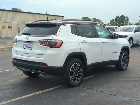 Used 2023 Jeep Compass Limited AWD/4WD image 3