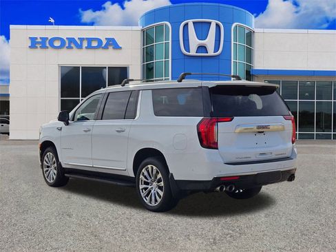 Used 2024 GMC Yukon XL Denali w/ Advanced Technology Package image 5