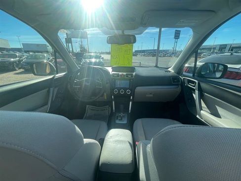 Used 2016 Subaru Forester 2.5i Premium image 14