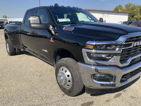 Used 2025 RAM 3500 Big Horn image 16