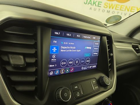 Used 2023 GMC Acadia SLT AWD/4WD image 19