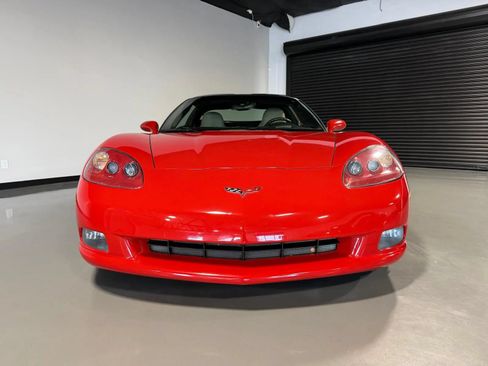 Used 2009 Chevrolet Corvette Coupe w/ Preferred Equipment Group RWD image 2