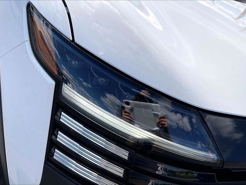 Certified 2025 Nissan Kicks SV FWD image 30