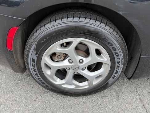 Certified 2024 Chrysler Pacifica Limited image 14