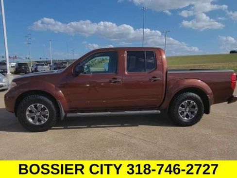 Used 2017 Nissan Frontier Desert Runner RWD image 6