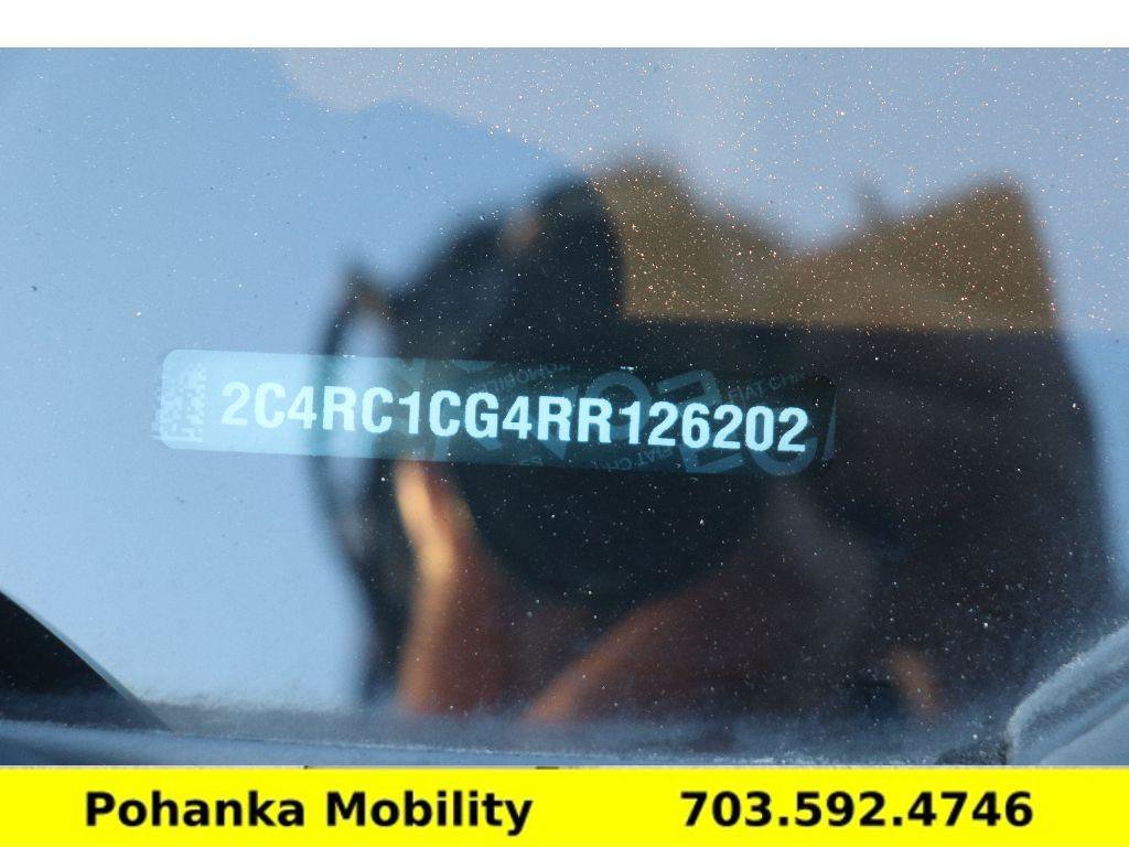 Used 2024 Chrysler Voyager LX FWD image 40