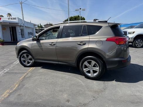 Used 2015 Toyota RAV4 XLE FWD image 7