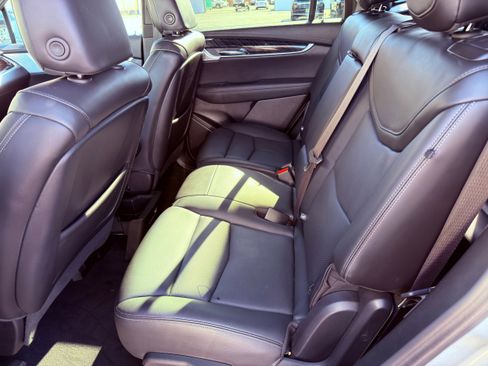 Used 2024 Cadillac XT6 Premium Luxury image 19