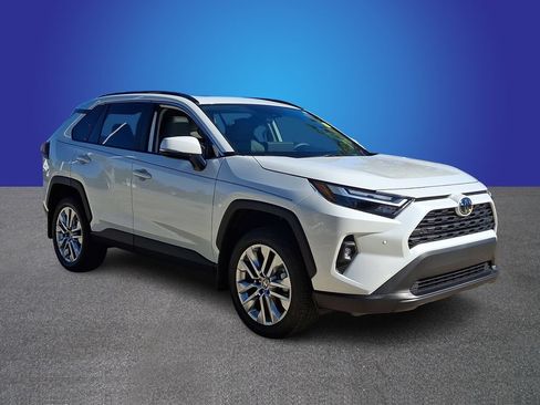 Used 2025 Toyota RAV4 XLE Premium w/ Weather Package FWD image 3