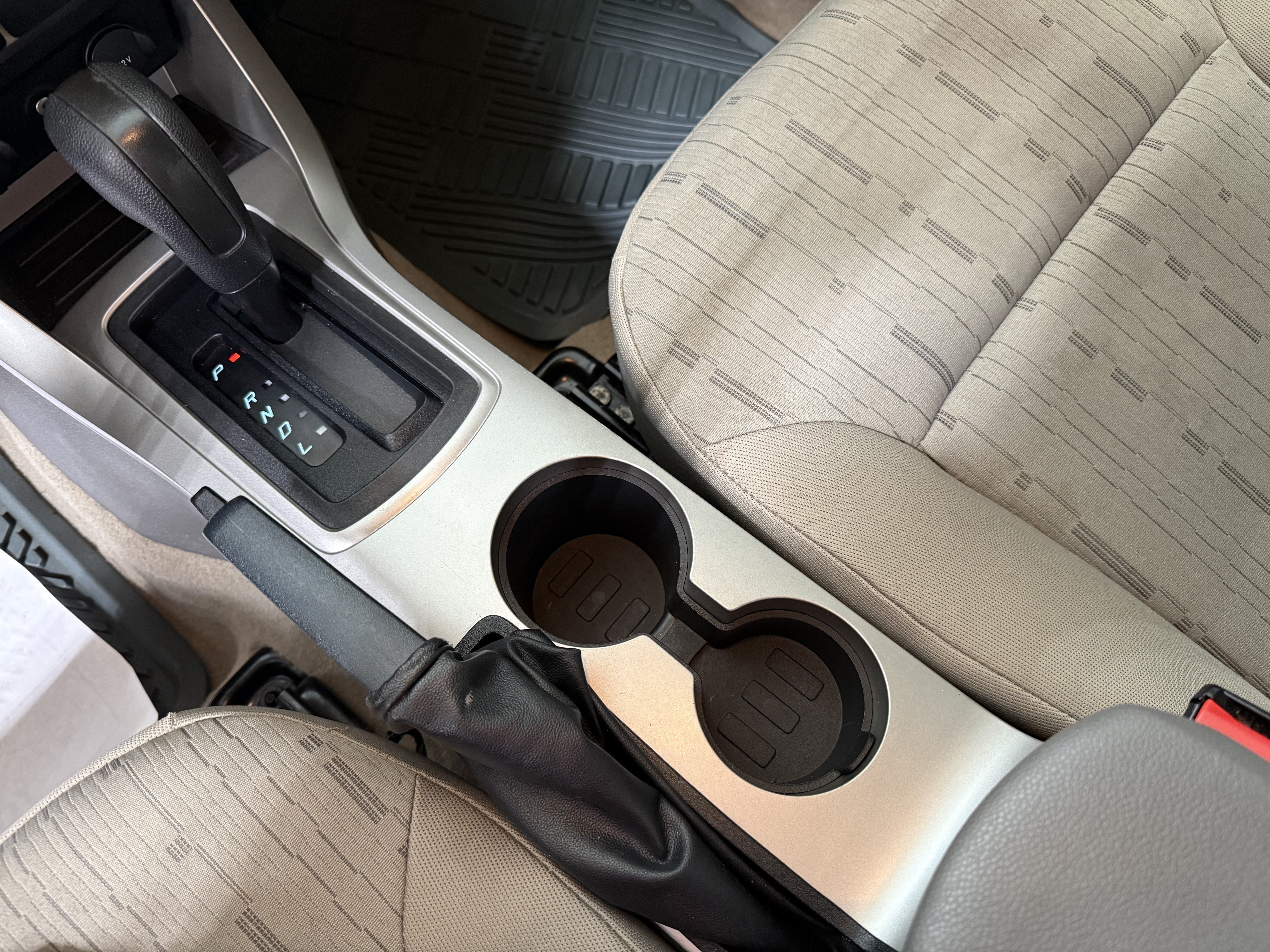 Used 2008 Ford Focus Sedan FWD image 21