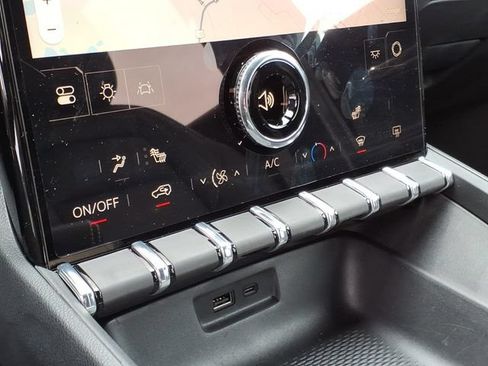New 2026 GMC Terrain Elevation w/ Technology Package II AWD/4WD image 17