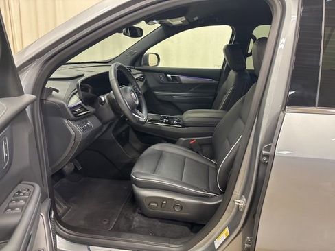 Used 2025 Buick Enclave Preferred image 14