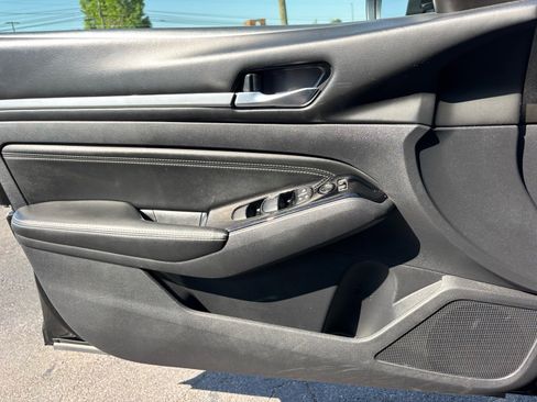 Used 2021 Nissan Altima 2.5 SV image 7