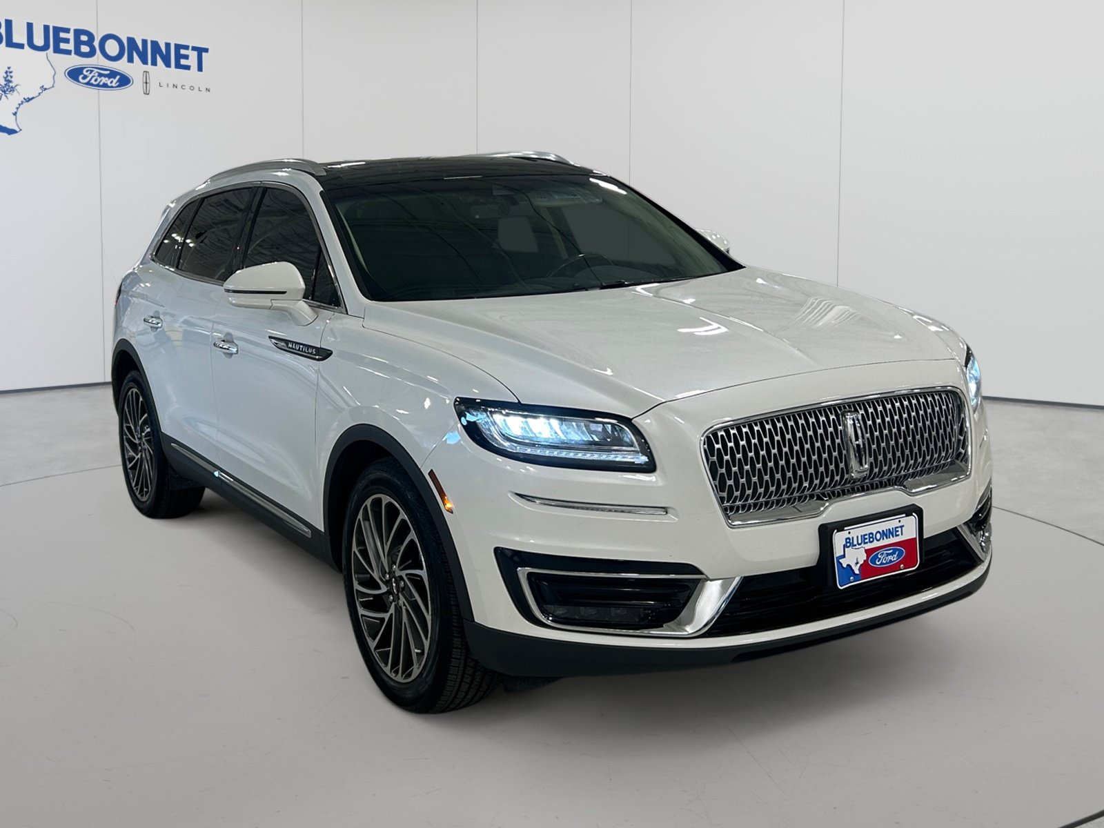 Used 2020 Lincoln Nautilus Reserve w/ Cargo Utility Package FWD image 3