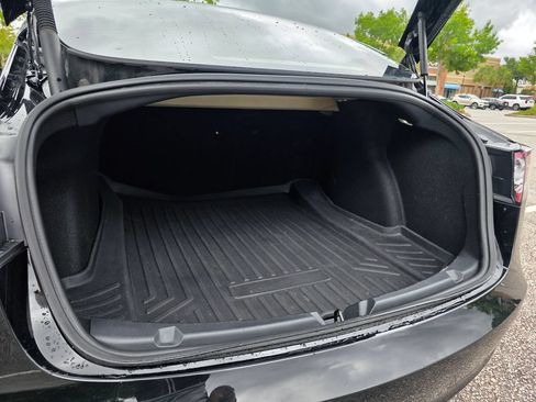 Used 2022 Tesla Model 3 Long Range AWD/4WD image 34