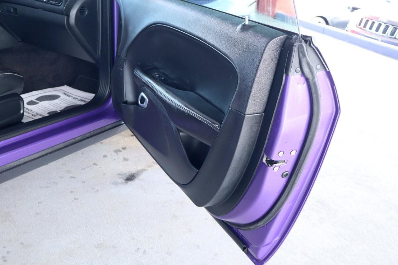 Used 2018 Dodge Challenger SRT w/ Technology Group RWD image 41